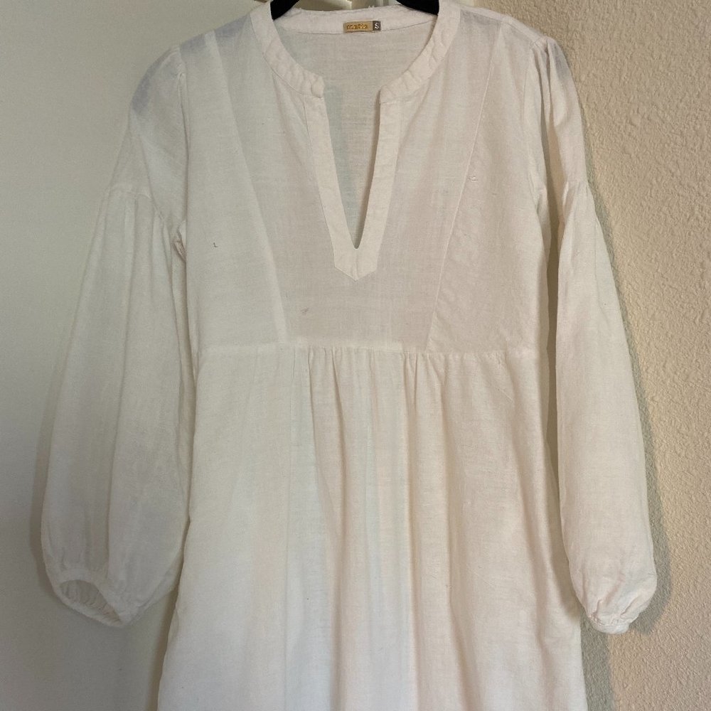 Matta Simple White Dress